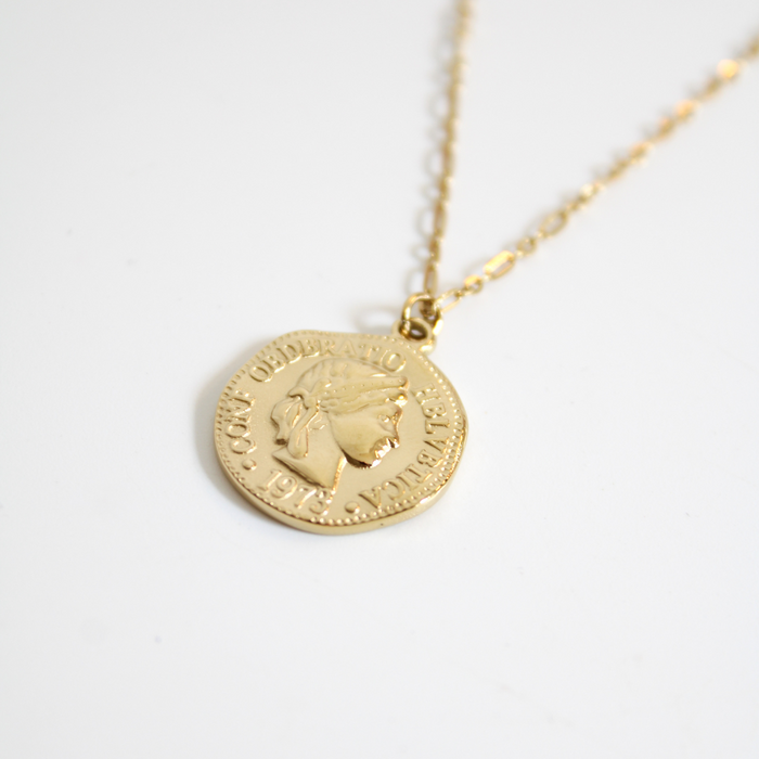 Collier Ada