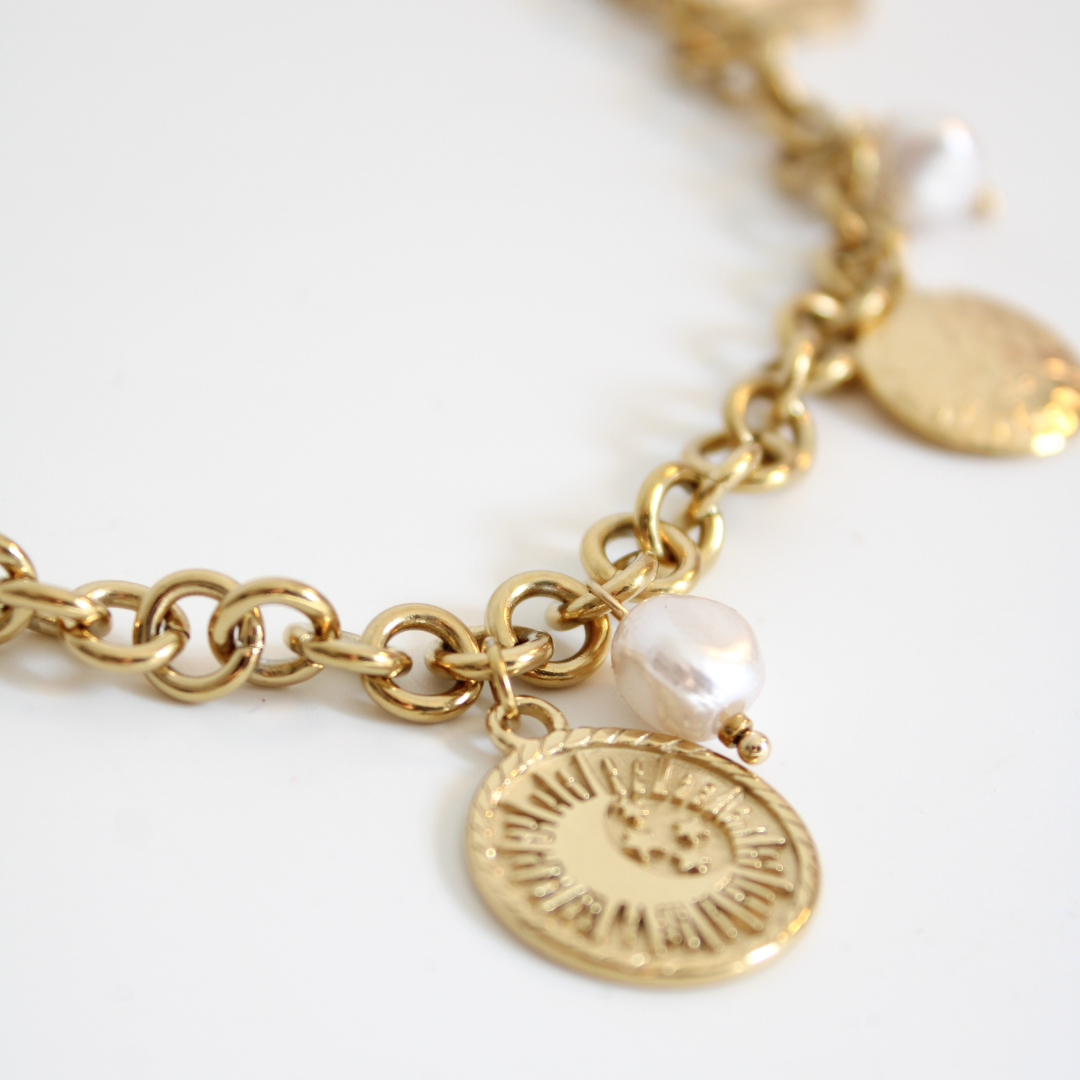 Collier Hazel