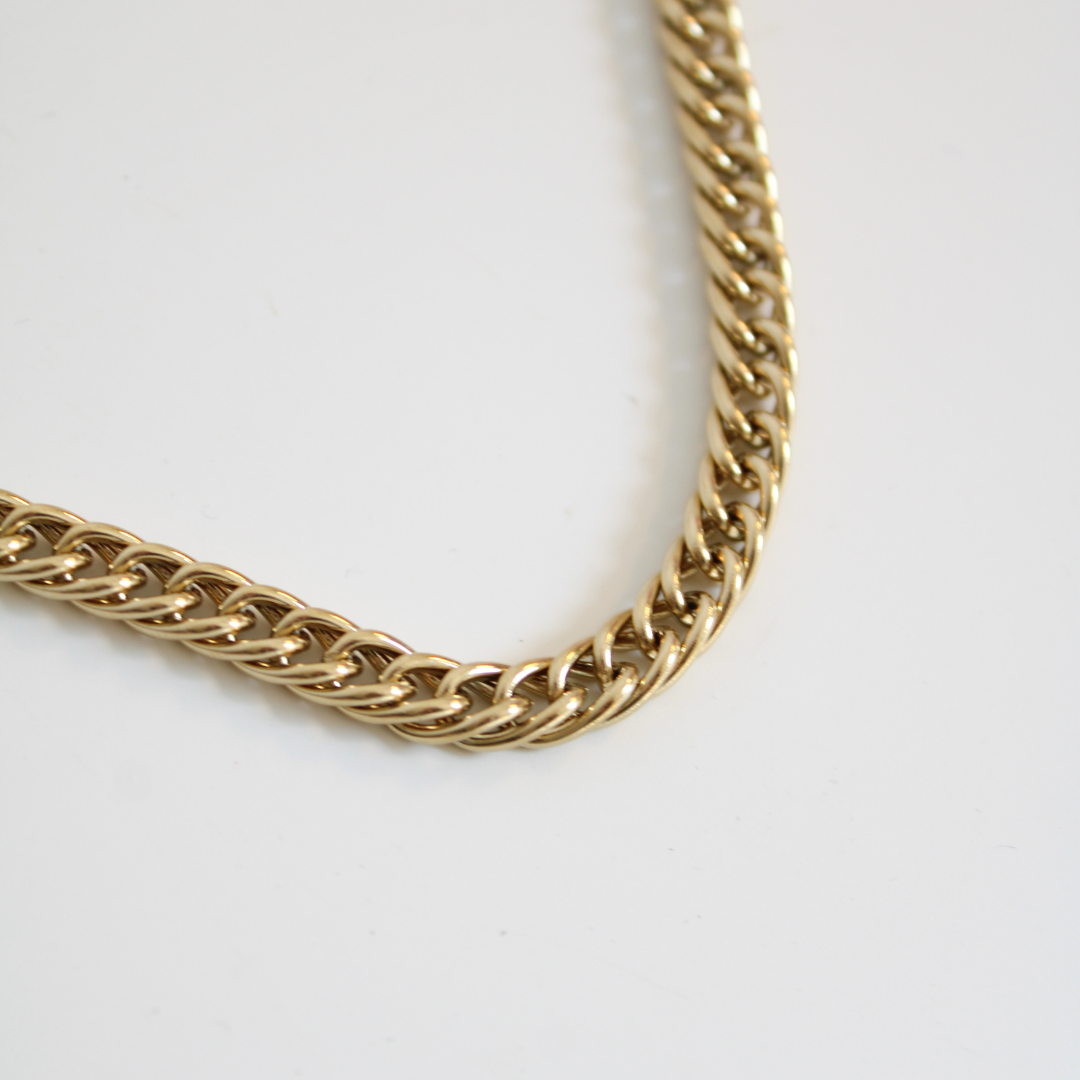 Collier Rowan